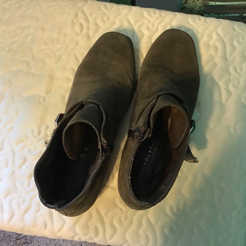 Very Volatile Brown Boots - Picture 5 of 7